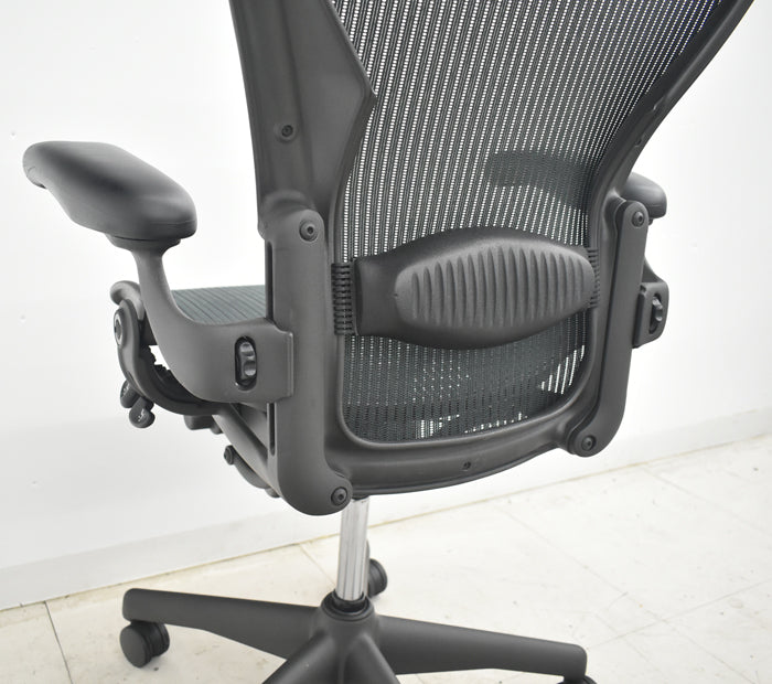 【中古】ハーマンミラー　アーロンチェア　Bサイズ　フル装備　ランバーサポート　ハンガー　2025072203【中古オフィス家具】