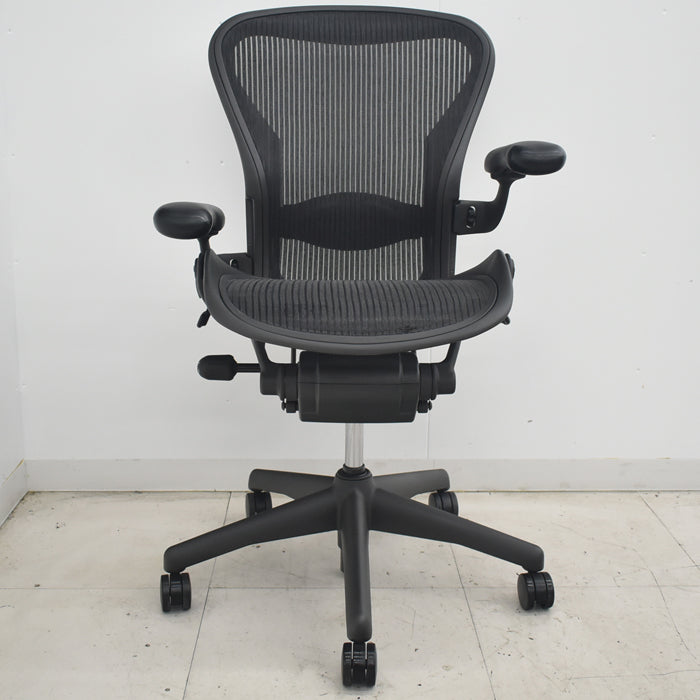 【中古】ハーマンミラー　アーロンチェア　Bサイズ　フル装備　ランバーサポート　2025072204【中古オフィス家具】