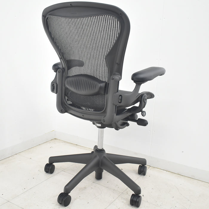 【中古】ハーマンミラー　アーロンチェア　Bサイズ　フル装備　ランバーサポート　2025072204【中古オフィス家具】