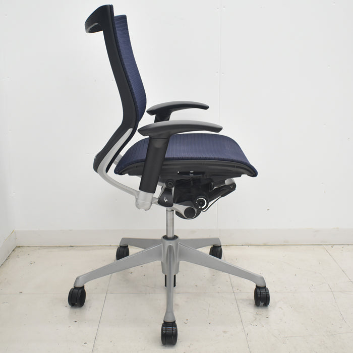 【中古】オカムラ　バロン　ローバック　可動肘　シルバー脚　2025072302【中古オフィス家具】