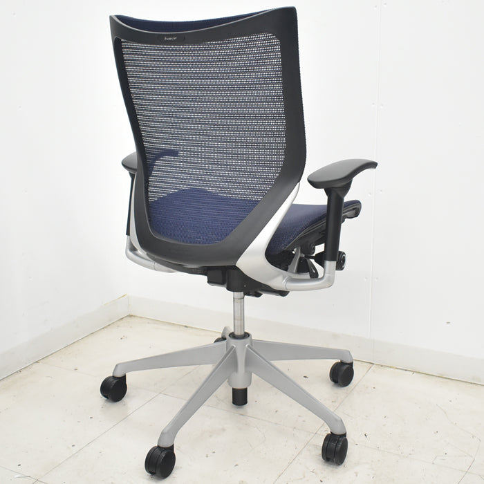 【中古】オカムラ　バロン　ローバック　可動肘　シルバー脚　2025072302【中古オフィス家具】