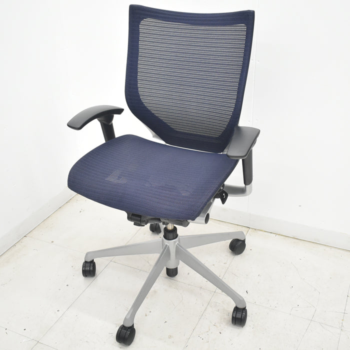 【中古】オカムラ　バロン　ローバック　可動肘　シルバー脚　2025072303【中古オフィス家具】