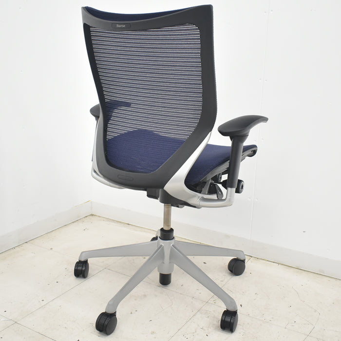 【中古】オカムラ　バロン　ローバック　可動肘　シルバー脚　2025072303【中古オフィス家具】