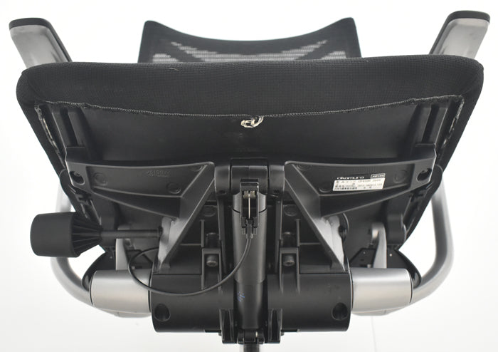 【中古】オカムラ　バロン　ハイバック　固定肘　シルバー脚　2025072403【中古オフィス家具】