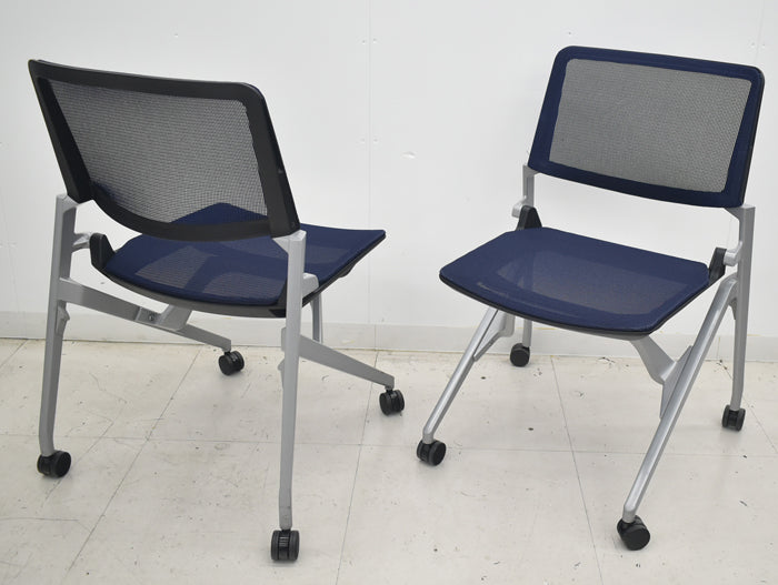 【中古】オカムラ　マルカ　ミーティングチェア　ネスティングタイプ　2021年製　４脚セット　2025072801【中古オフィス家具】