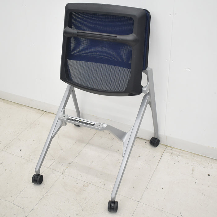 【中古】オカムラ　マルカ　ミーティングチェア　ネスティングタイプ　2021年製　４脚セット　2025072801【中古オフィス家具】