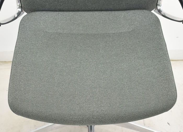 【中古】オカムラ　モードチェア　ハイバック　固定肘　ポリッシュ　2025072805【中古オフィス家具】