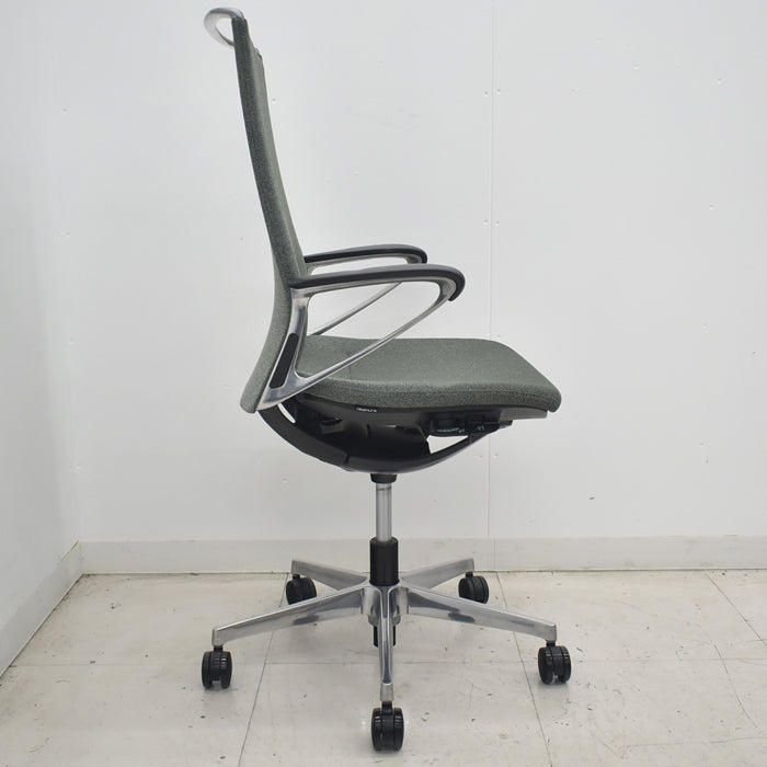 【中古】オカムラ　モードチェア　ハイバック　固定肘　ポリッシュ　2025072805【中古オフィス家具】