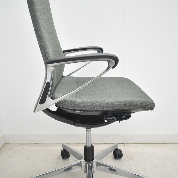 【中古】オカムラ　モードチェア　ハイバック　固定肘　ポリッシュ　2025072805【中古オフィス家具】