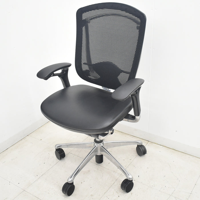 【中古】オカムラ　コンテッサ　可動肘　ランバーサポート　ポリッシュ　革張り　2025073001【中古オフィス家具】