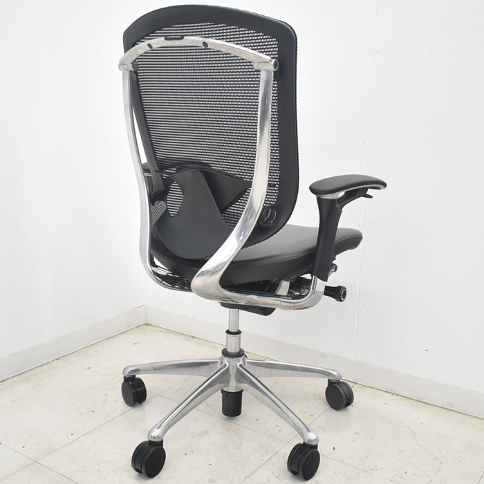 【中古】オカムラ　コンテッサ　可動肘　ランバーサポート　ポリッシュ　革張り　2025073001【中古オフィス家具】
