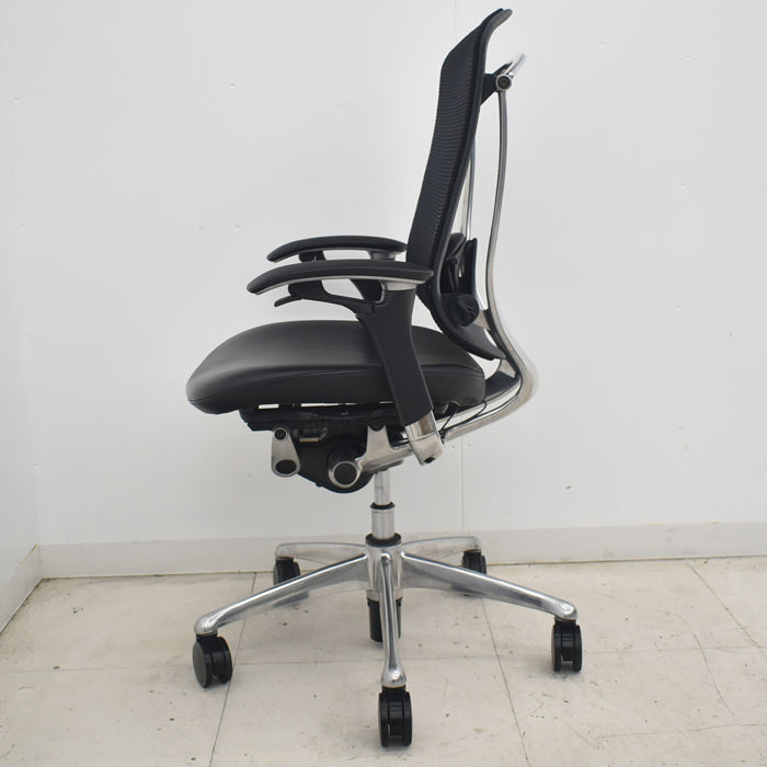 【中古】オカムラ　コンテッサ　可動肘　ランバーサポート　ポリッシュ　革張り　2025073002【中古オフィス家具】