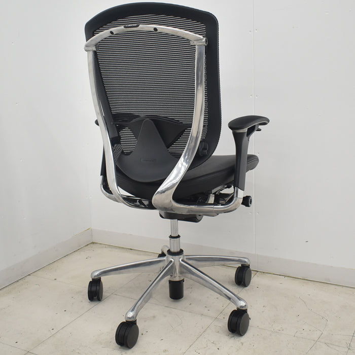 【中古】オカムラ　コンテッサ　可動肘　ランバーサポート　ポリッシュ　革張り　2025073002【中古オフィス家具】