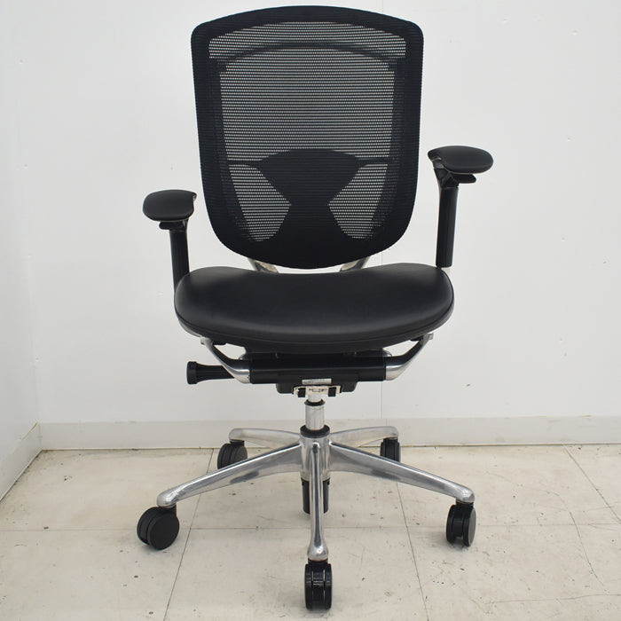 【中古】オカムラ　コンテッサ　可動肘　ランバーサポート　ポリッシュ　革張り　2025073003【中古オフィス家具】