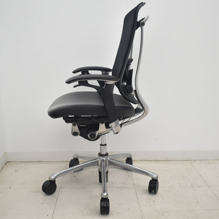 【中古】オカムラ　コンテッサ　可動肘　ランバーサポート　ポリッシュ　革張り　2025073003【中古オフィス家具】