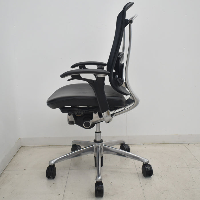 【中古】オカムラ　コンテッサ　可動肘　ランバーサポート　ポリッシュ　革張り　2025073004【中古オフィス家具】