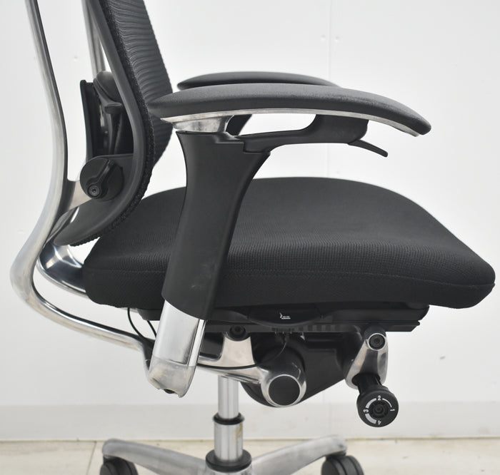 【中古】オカムラ　コンテッサ　可動肘　ランバーサポート　ポリッシュ　2025073005【中古オフィス家具】