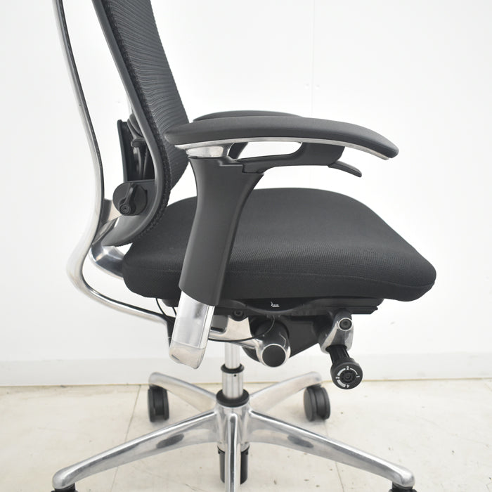 【中古】オカムラ　コンテッサ　可動肘　ランバーサポート　ポリッシュ　2025073101【中古オフィス家具】
