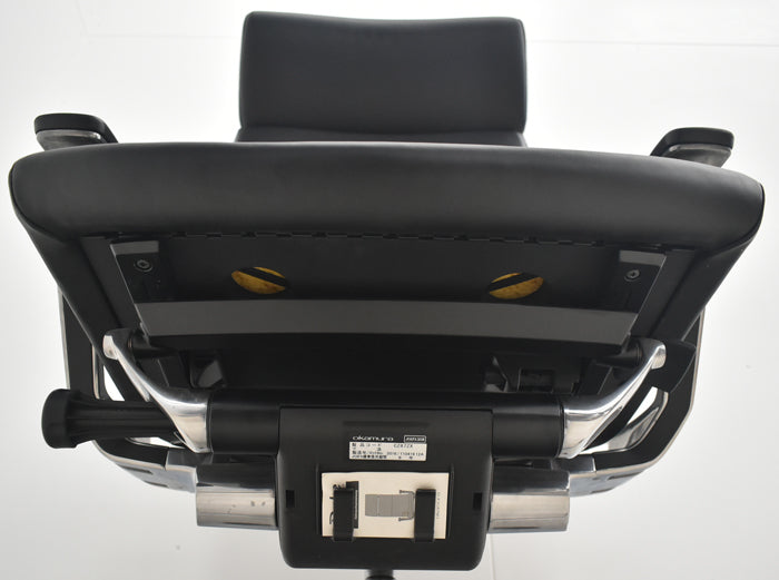 【中古】オカムラ　デューク　エクストラハイバック　可動ヘッドレスト　固定肘　アルミポリッシュ　ランバーサポート　革張り　2025073104【中古オフィス家具】