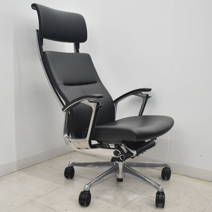 【中古】オカムラ　デューク　エクストラハイバック　可動ヘッドレスト　固定肘　アルミポリッシュ　ランバーサポート　革張り　2025073104【中古オフィス家具】
