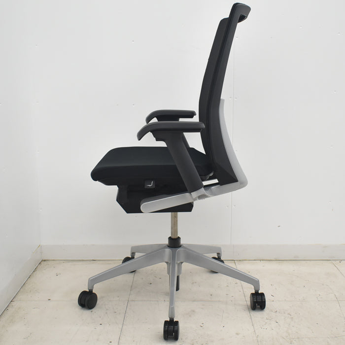 【中古】イトーキ　ヴェント　ハイバック　可動肘　シルバー脚　2025073106【中古オフィス家具】