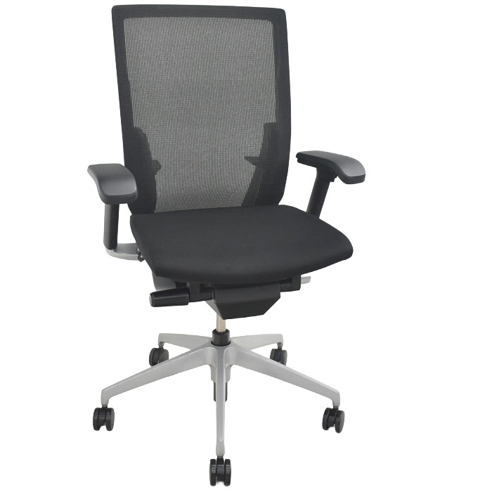 【中古】イトーキ　ヴェント　ハイバック　可動肘　オートマチックランバーテンション　シルバー脚　2025073107【中古オフィス家具】