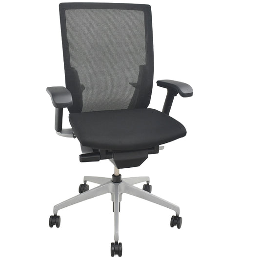 【中古】イトーキ　ヴェント　ハイバック　可動肘　オートマチックランバーテンション　シルバー脚　2025073107【中古オフィス家具】