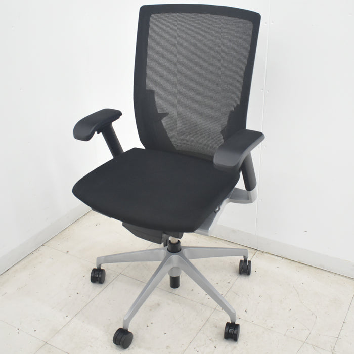 【中古】イトーキ　ヴェント　ハイバック　可動肘　オートマチックランバーテンション　シルバー脚　2025080101【中古オフィス家具】