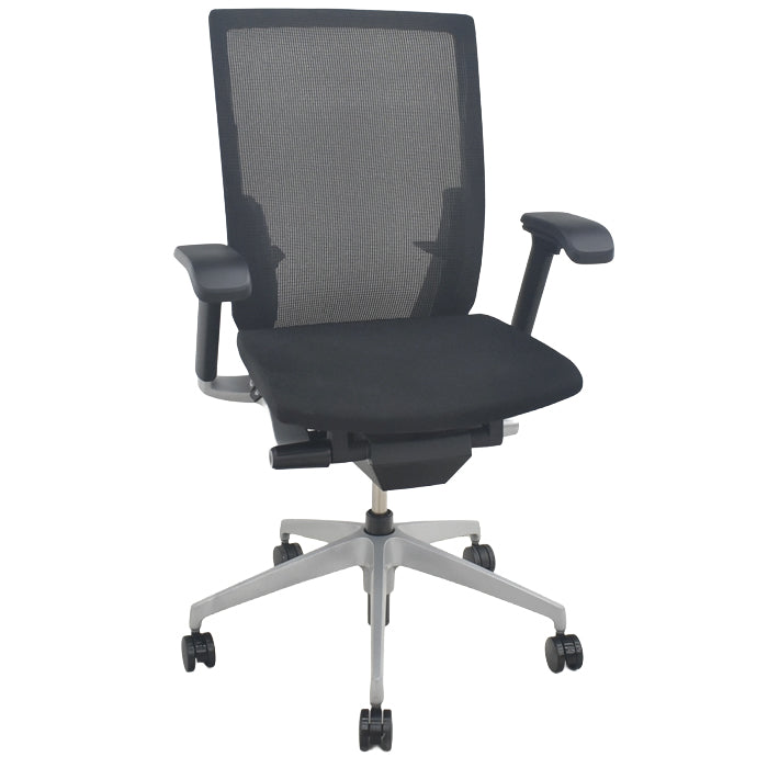 【中古】イトーキ　ヴェント　ハイバック　可動肘　オートマチックランバーテンション　シルバー脚　2025080101【中古オフィス家具】