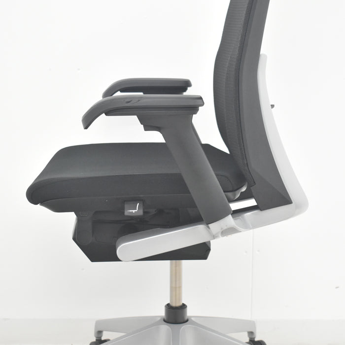 【中古】イトーキ　ヴェント　ハイバック　可動肘　オートマチックランバーテンション　2017年製　2025080201【中古オフィス家具】