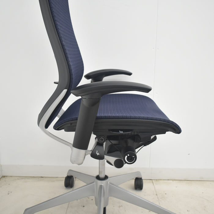 【中古】オカムラ　バロン　エクストラハイバック　固定ヘッドレスト　可動肘　ランバーサポート　シルバー脚　2025080206【中古オフィス家具】