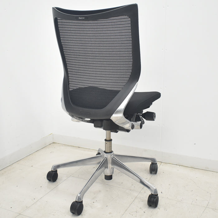 【中古】オカムラ　バロン　ローバック　肘なし　ポリッシュ　2025080207【中古オフィス家具】
