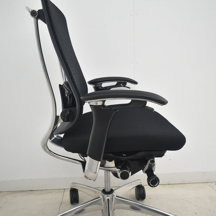 【中古】オカムラ　コンテッサ　可動肘　ランバーサポート　ポリッシュ　2025080507【中古オフィス家具】