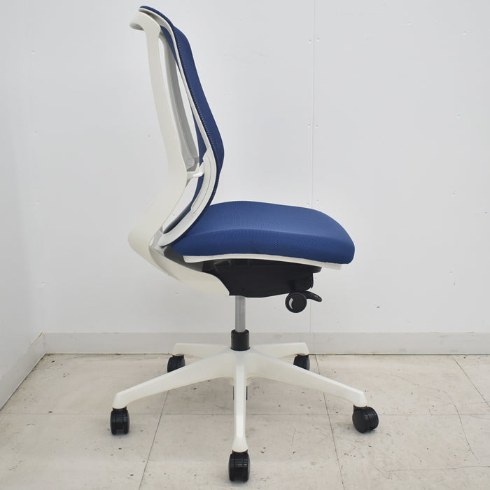 【中古】オカムラ　シルフィー　ハイバック　肘なし　バックカーブアジャスト　前傾機能　2018年製　2025080604【中古オフィス家具】