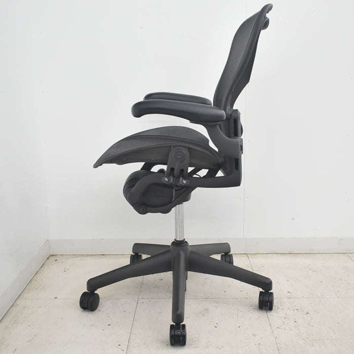 【中古】ハーマンミラー　アーロンチェア　Bサイズ　フル装備　ランバーサポート　2025081601【中古オフィス家具】