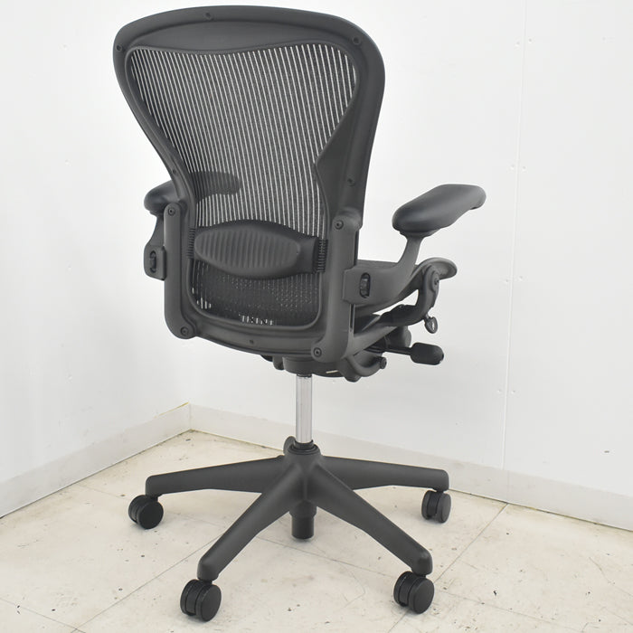 【中古】ハーマンミラー　アーロンチェア　Bサイズ　フル装備　ランバーサポート　2025081601【中古オフィス家具】