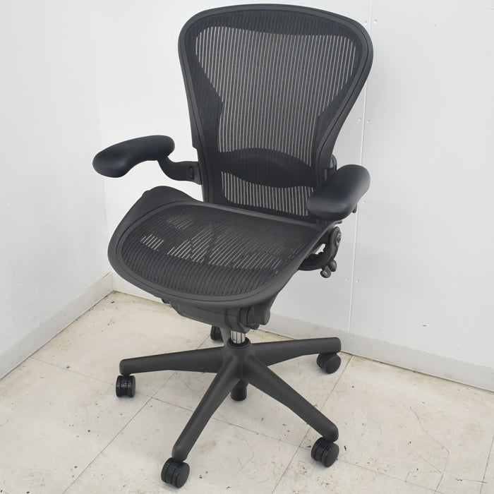 【中古】ハーマンミラー アーロンチェア　Bサイズ　フル装備　ランバーサポート　2025081605【中古オフィス家具】