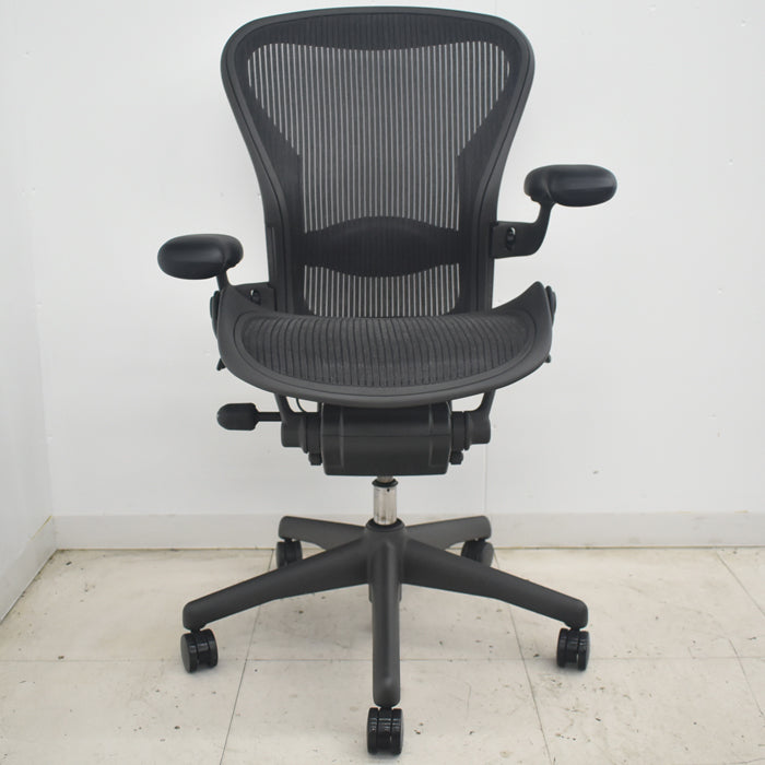 【中古】ハーマンミラー アーロンチェア　Bサイズ　フル装備　ランバーサポート　2025081605【中古オフィス家具】