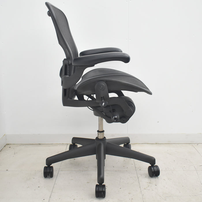【中古】ハーマンミラー　アーロンチェア　Aサイズ　フル装備　ランバーサポート　肘レバータイプ　2025081801【中古オフィス家具】