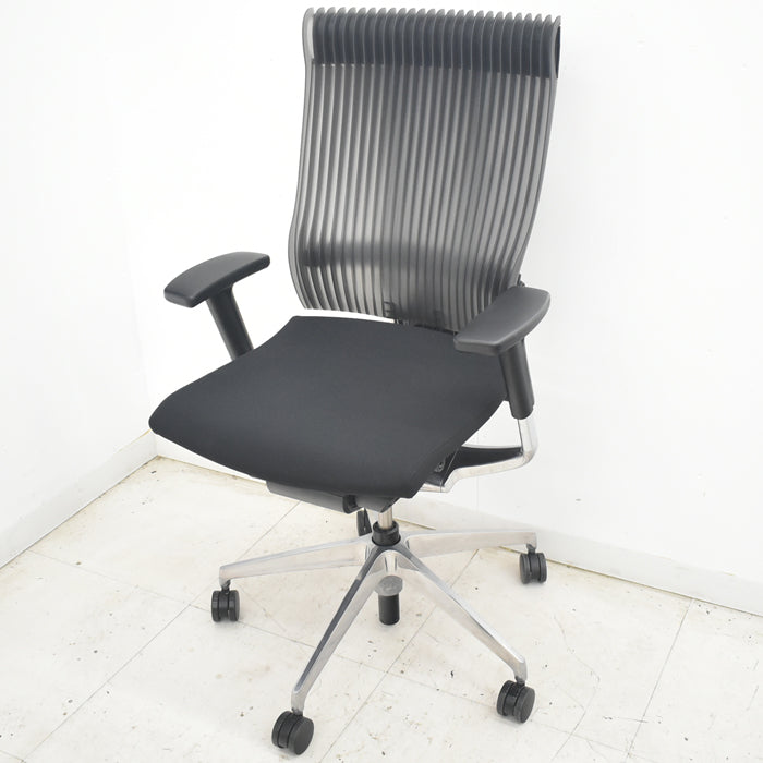 【中古】イトーキ　スピーナ　可動肘　エラストマーバック　ランバーサポート　ポリッシュ　2025081804【中古オフィス家具】
