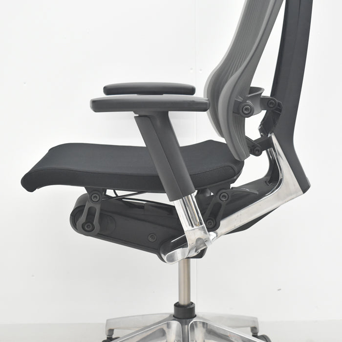 【中古】イトーキ　スピーナ　可動肘　エラストマーバック　ランバーサポート　ポリッシュ　2025081804【中古オフィス家具】