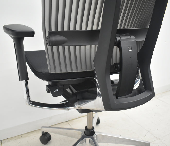 【中古】イトーキ　スピーナ　可動肘　エラストマーバック　ランバーサポート　ポリッシュ　2025081804【中古オフィス家具】