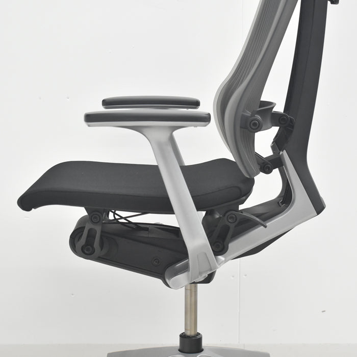 【中古】イトーキ　スピーナ　固定肘　エラストマーバック　ランバーサポート　ハンガー　2019年製　エクストラハイバック　2025081805【中古オフィス家具】