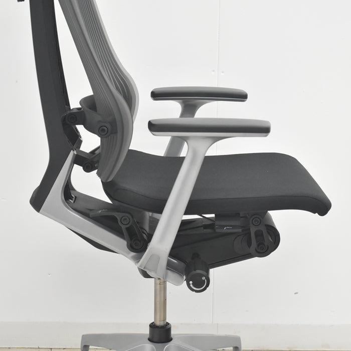 【中古】イトーキ　スピーナ　固定肘　エラストマーバック　ランバーサポート　ハンガー　2019年製　エクストラハイバック　2025081805【中古オフィス家具】