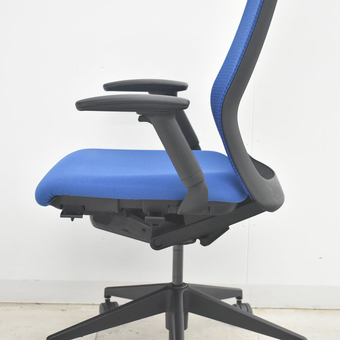 【中古】ウチダ　セレッツァ　ヘッドレスト・可動肘付　ランバーサポート　2018年製　2025082802【中古オフィス家具】