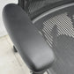 【中古】ハーマンミラー　アーロンチェア　Bサイズ　可動肘　ランバーサポート　2025082803【中古オフィス家具】