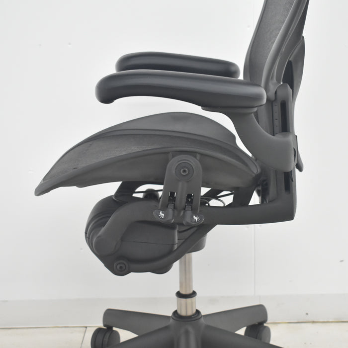 【中古】ハーマンミラー　アーロンチェア　Aサイズ　フル装備　ポスチャーフィット　2025090201【中古オフィス家具】