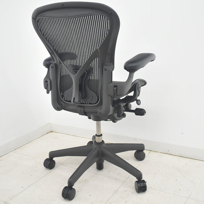 【中古】ハーマンミラー　アーロンチェア　Aサイズ　フル装備　ポスチャーフィット　2025090201【中古オフィス家具】