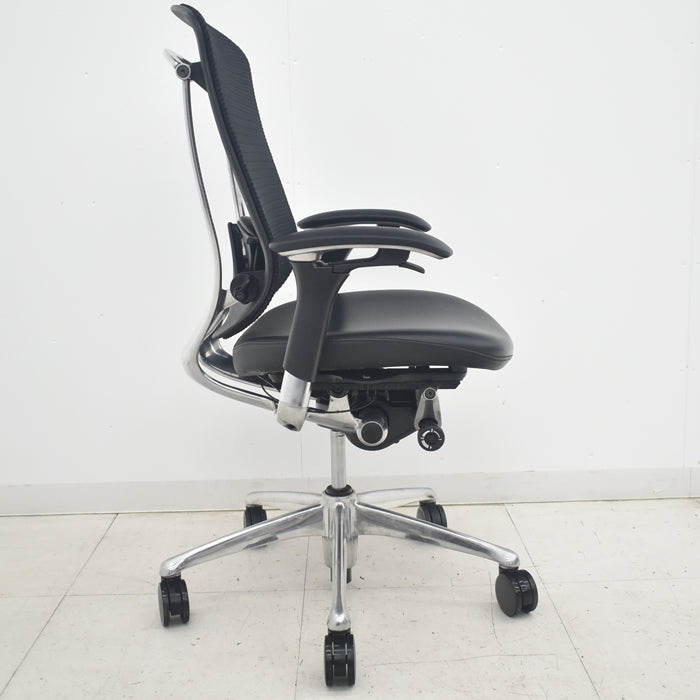 【中古】オカムラ　コンテッサ　可動肘　ランバーサポート　ポリッシュ　革張り　2025090202【中古オフィス家具】