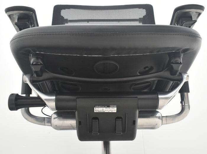 【中古】オカムラ　コンテッサ　可動肘　ランバーサポート　ポリッシュ　革張り　2025090203【中古オフィス家具】